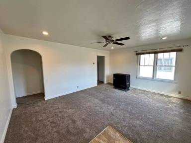 Main picture of 2537 Main Ave