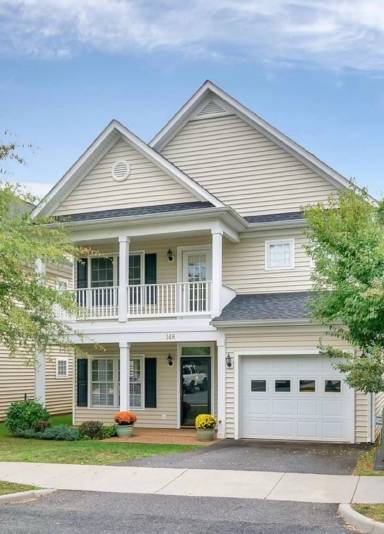 Main picture of 148 Burnet St