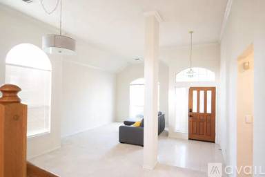 Main picture of 704 Meadow Bend Ct