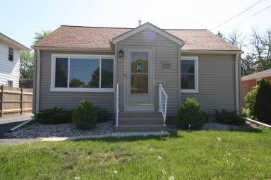 Main picture of 1648 Wisconsin St