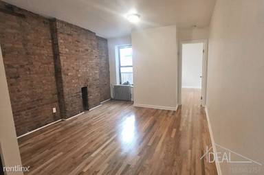 Main picture of 260 Saint James Pl