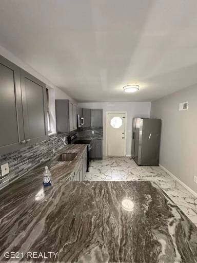 Main picture of 2043 Snyder Ave