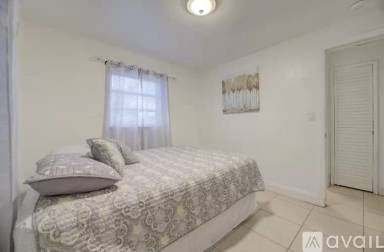 Main picture of 2414 Mayo St