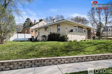 Main picture of 3615 N 87th St