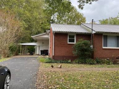 Main picture of 1003 Brookfield Dr
