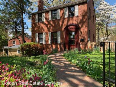 Main picture of 924 N Liberty St