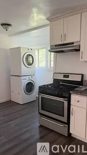 Main picture of 3011 S West View St