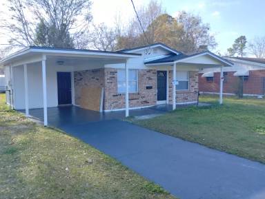 Main picture of 9518 Priory Ave