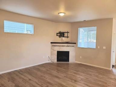 Main picture of 7914 161st St E