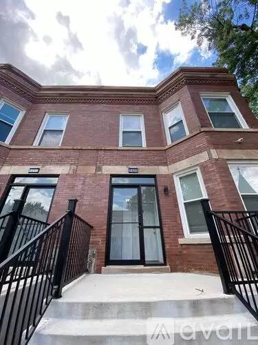 Main picture of 6400 S Eberhart Ave
