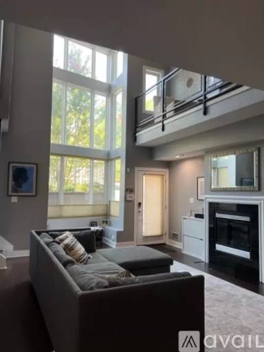 Main picture of 225 R St NE
