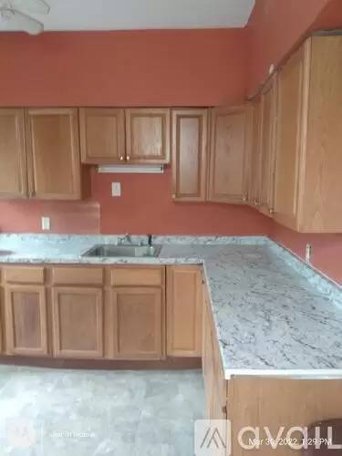 Main picture of 905 Carteret Ave