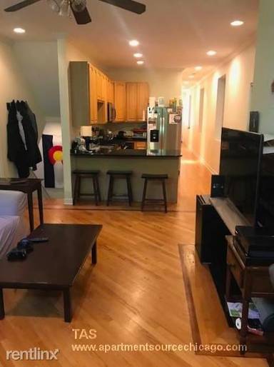 Main picture of 932 W Dakin St