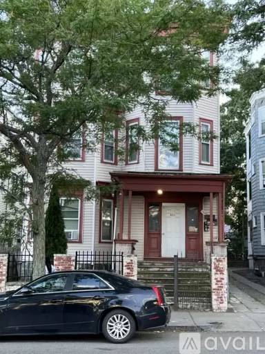 Main picture of 421 Geneva Ave