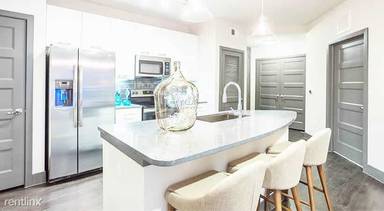 Main picture of Platform Apartments