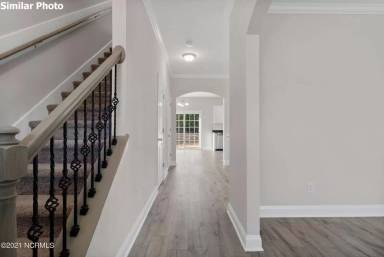Main picture of 318 Windmill Light Way