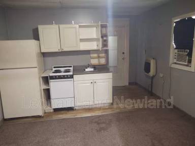 Main picture of 906-908 Putnam Ave
