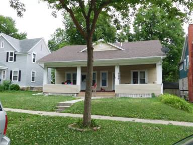 Main picture of SM Real Estate: 1725 D Ave NE