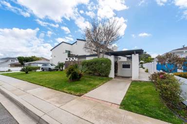 Main picture of 2410 Voorhees Ave