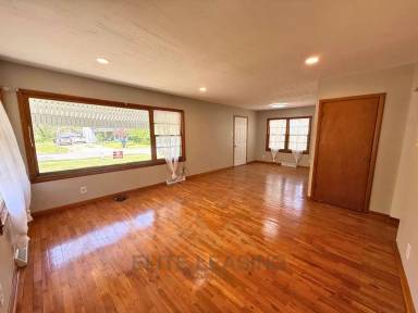 Main picture of 1030 SW Macvicar Ave