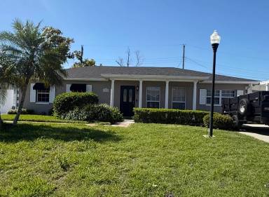 Main picture of 7908 N Woodlynne Ave