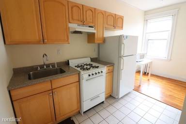 Main picture of 1637 Commonwealth Ave