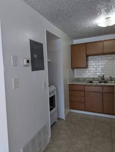 Main picture of 1111 1st Ave N