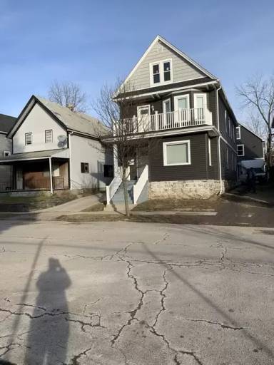 Main picture of 35 Barry Pl