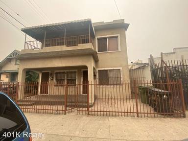 Main picture of 250 W 49th St