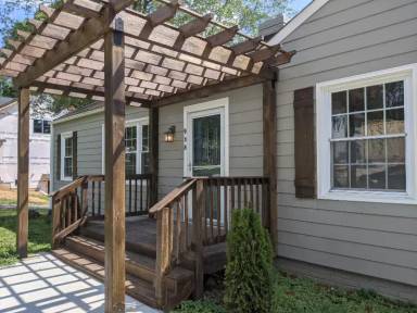 Main picture of 938 Lunsford Pl