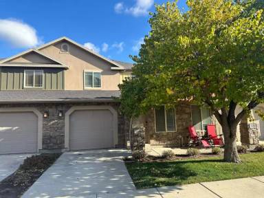 Main picture of 1014 W Village River Ln