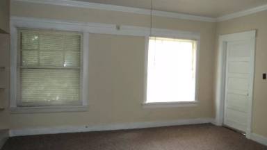 Main picture of 2806 S 3rd St