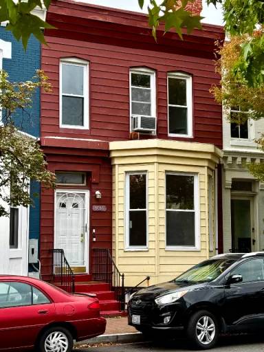 Main picture of 936 French St NW
