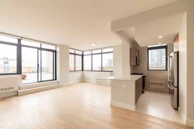 Main picture of 236 W 48th St