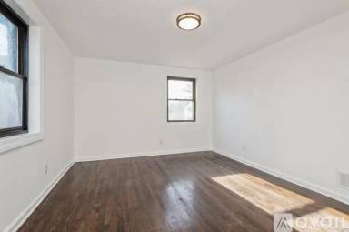 Main picture of 133 Newman St