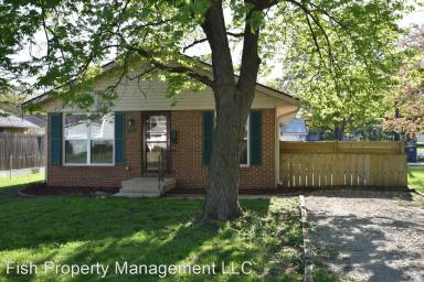 Main picture of 705 School St