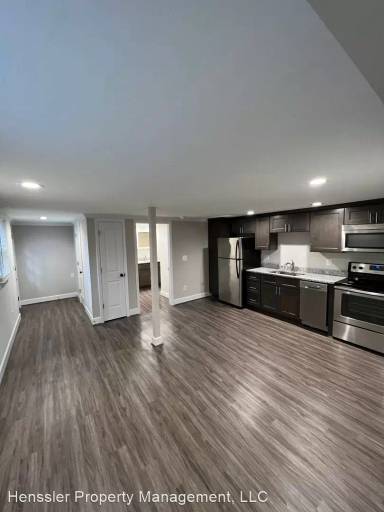 Main picture of 624 W 1st St