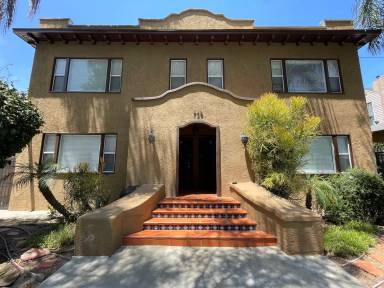 Main picture of 735 W 4th St