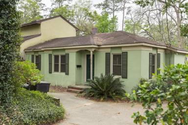 Main picture of 1012 N Duval St