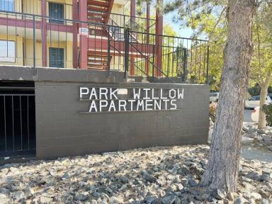 Main picture of 160 Park St