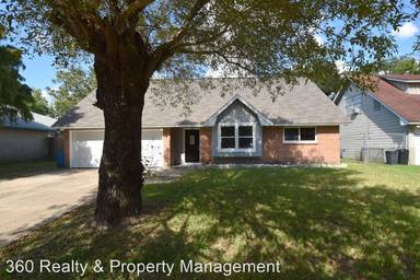 Main picture of 2914 15th Ave N
