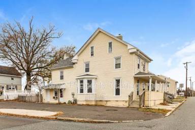 Main picture of 238 N Main St