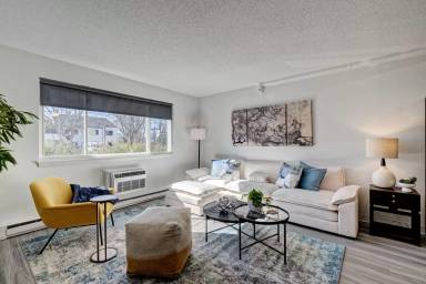 Main picture of 1850 Post Rd