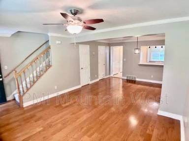 Main picture of 1032 Riverbend Ln