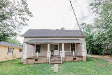 Main picture of 530 N 13th St