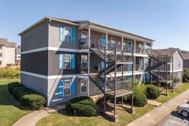 Main picture of Steeplechase Apartments