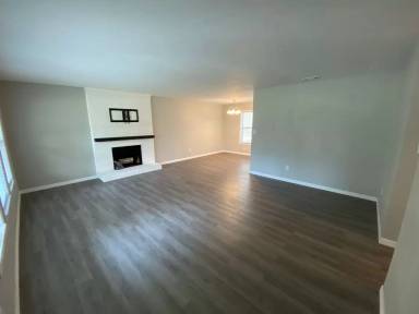 Main picture of 4720 NE 4th Pl