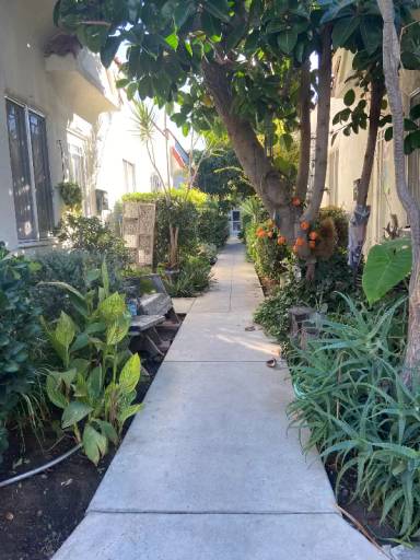 Main picture of 630 3/4 N Plymouth Blvd