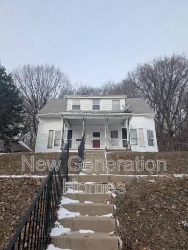 Main picture of 1603 NE Glendale Ave