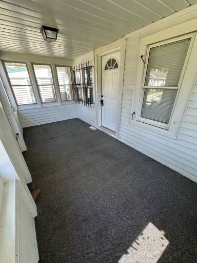 Main picture of 1733 Wychwood St